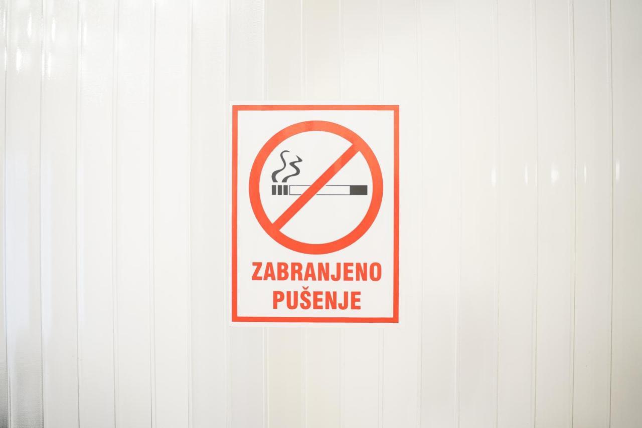 Apartique Zagreb Self Check In! Bagian luar foto